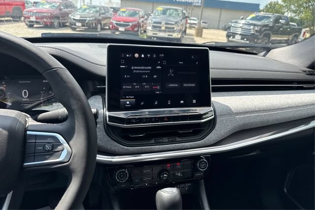 2024 Jeep Compass Latitude Lux