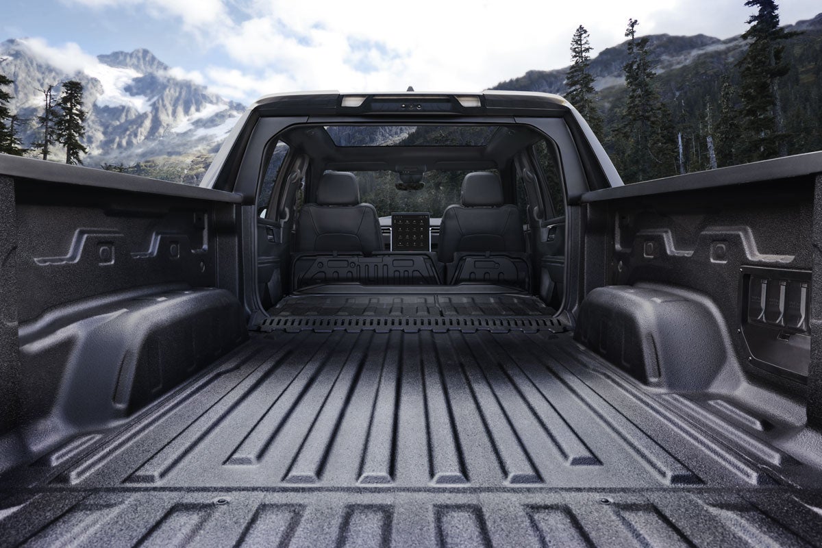 Pella Motors GMC in Pella IA