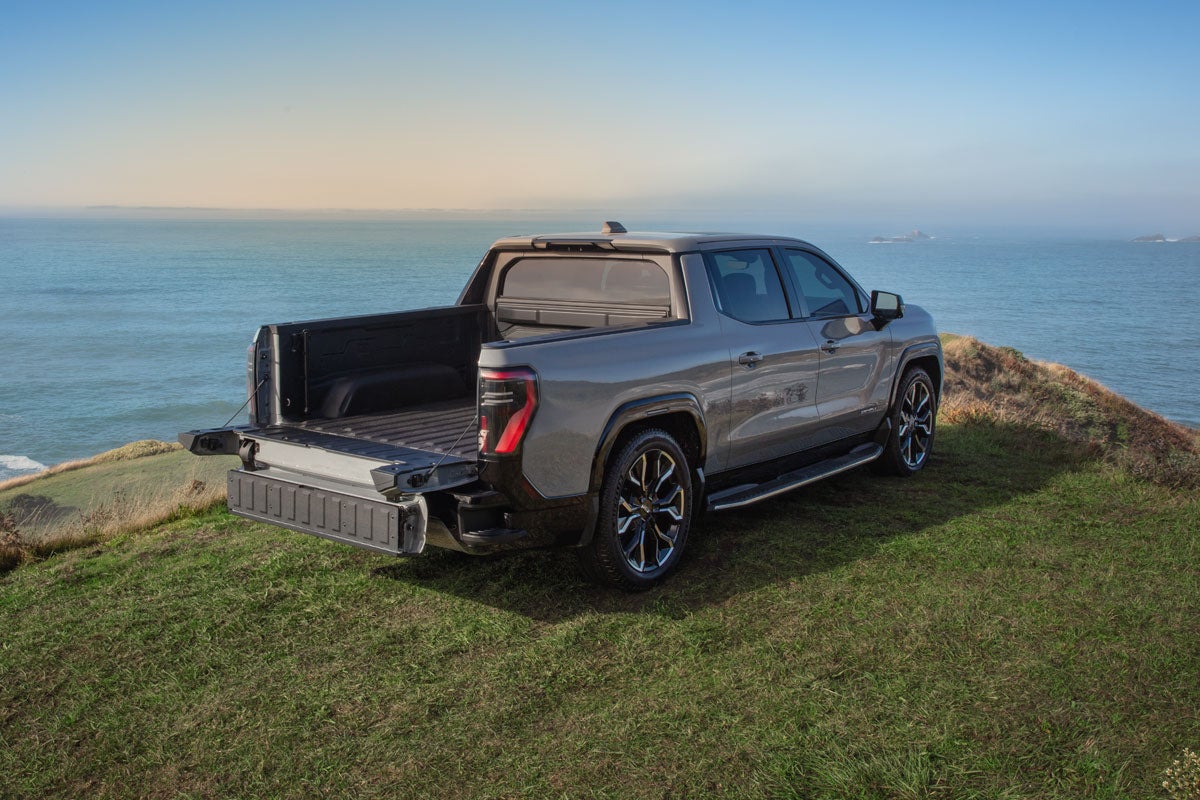 Pella Motors GMC in Pella IA