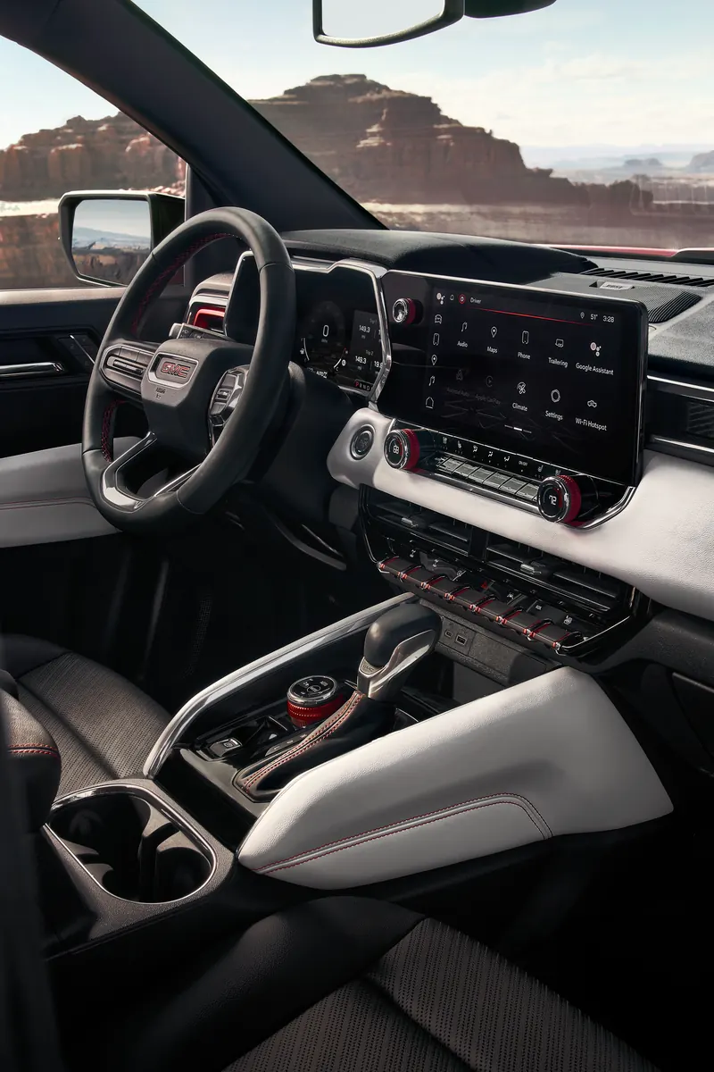 2026 GMC Canyon infotainment system at Pella Motors GMC in Pella IA